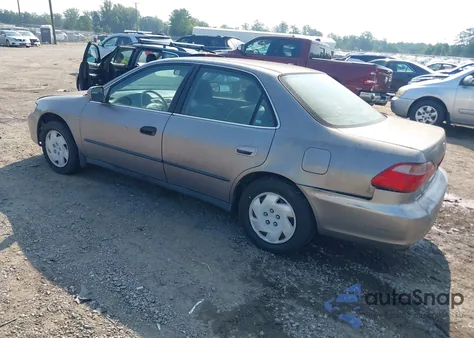 2000 Honda Accord 3.0 Lx from USA, damaged, VIN 1HGCG1646YA076208